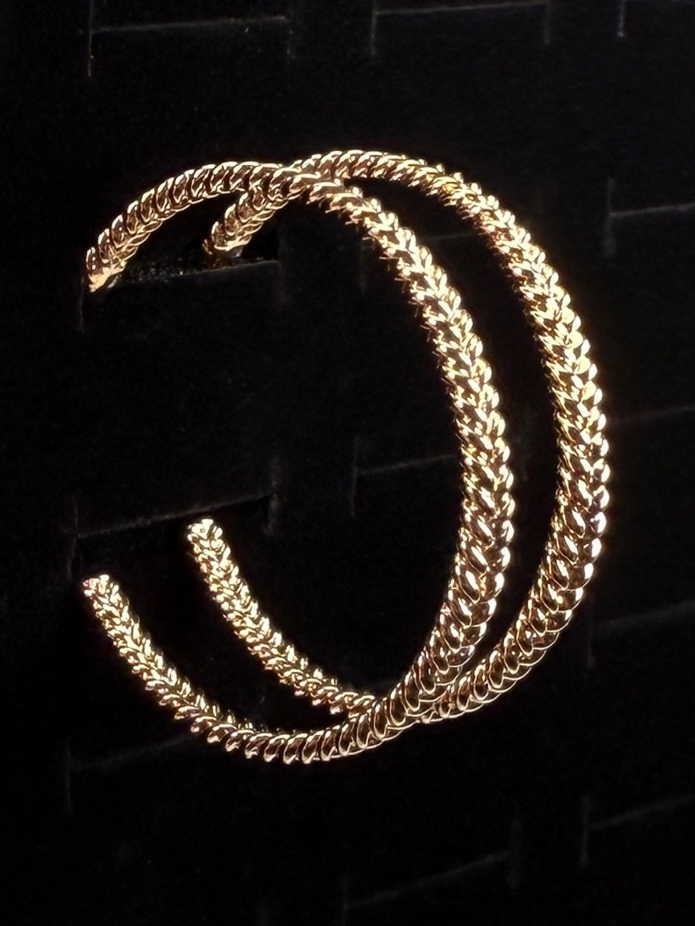 Vintage, elegant Goldtone Hoop Pierced Earrings